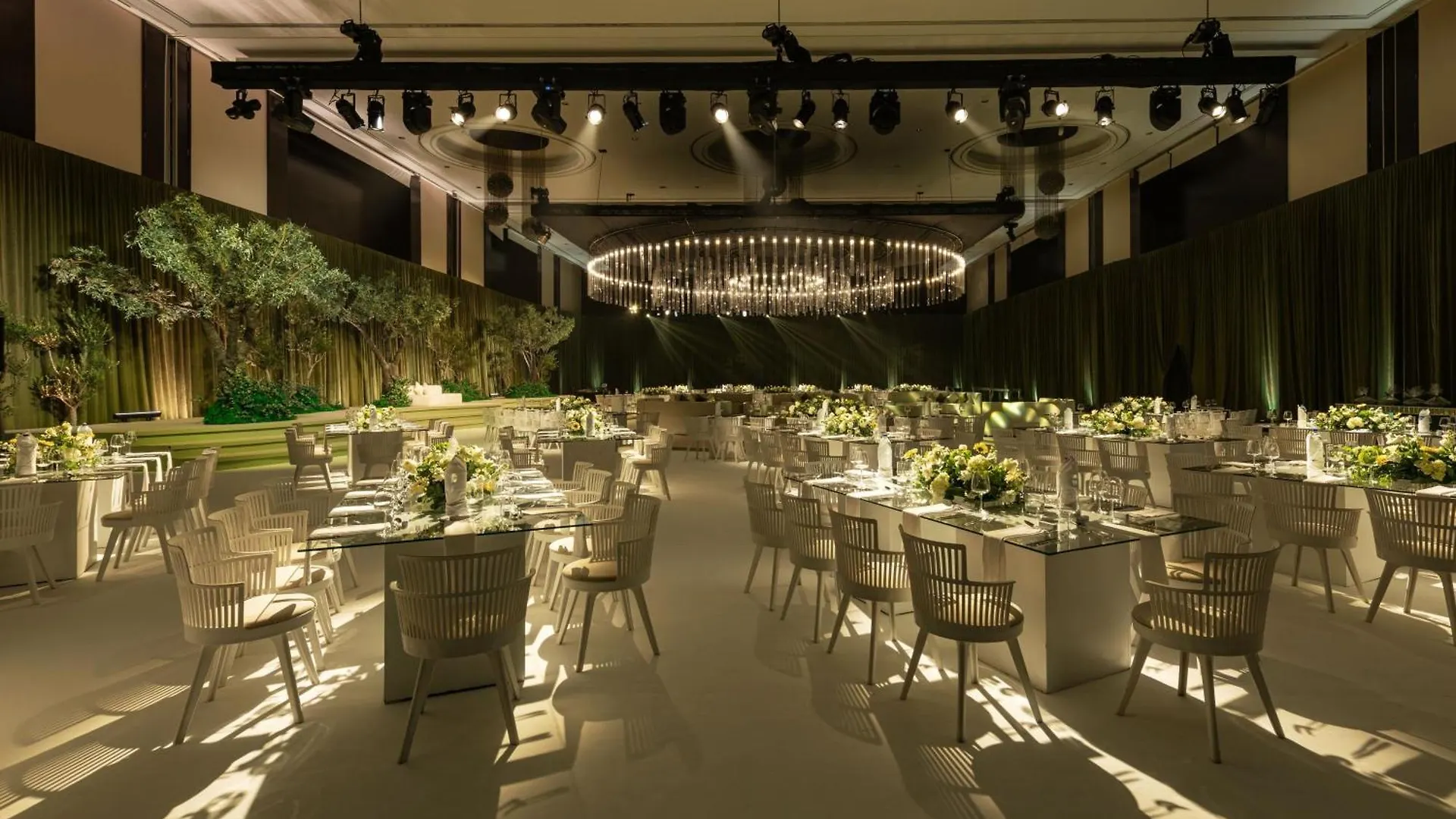 Le Meridien Dubai Hotel & Conference Centre