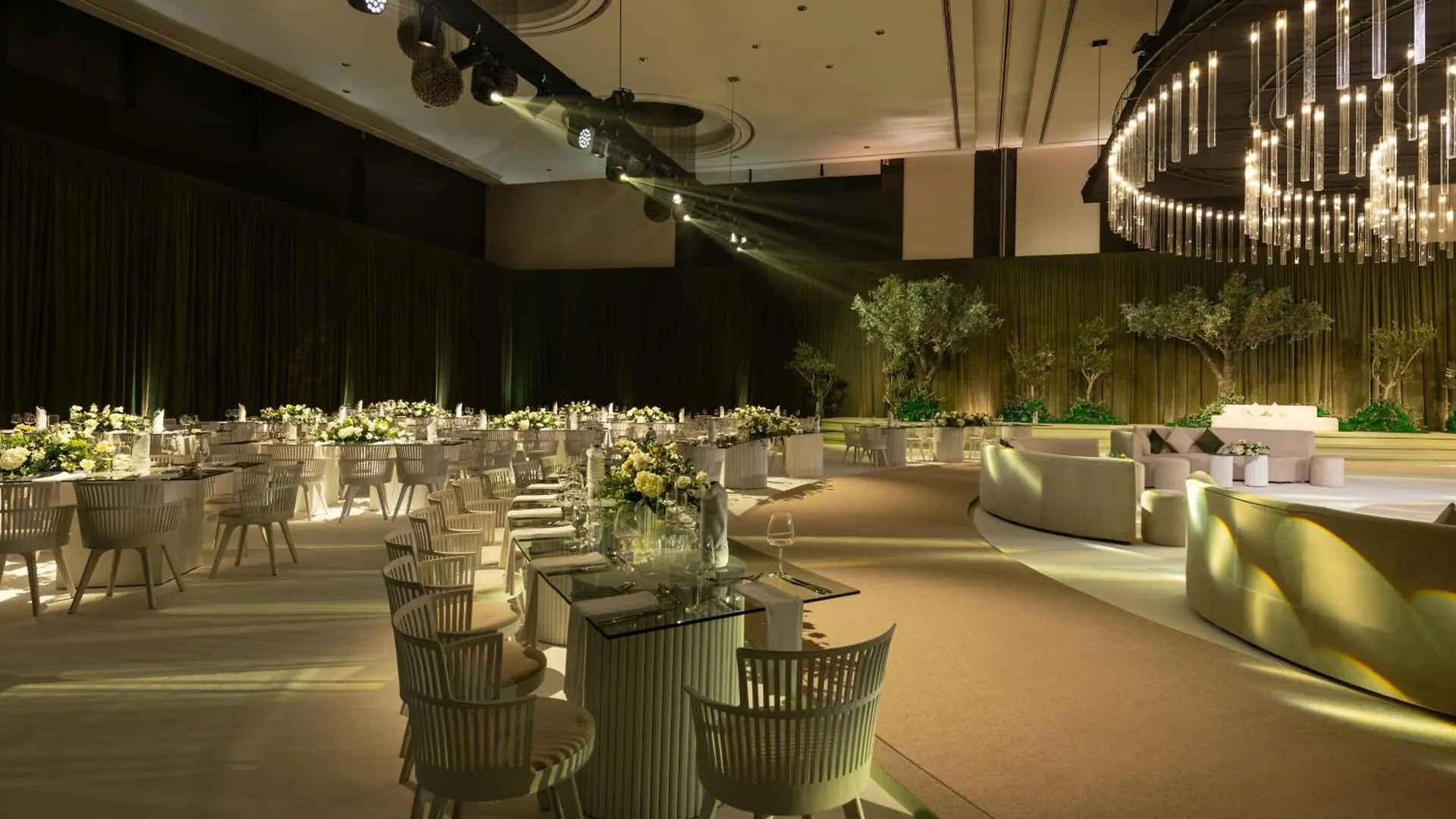 Le Meridien Dubai Hotel & Conference Centre