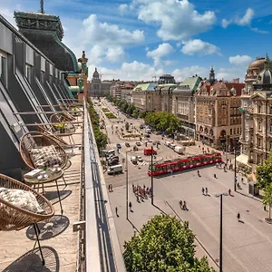 **** Aparthotel Vn17 Rooftop By Adrez Česká republika